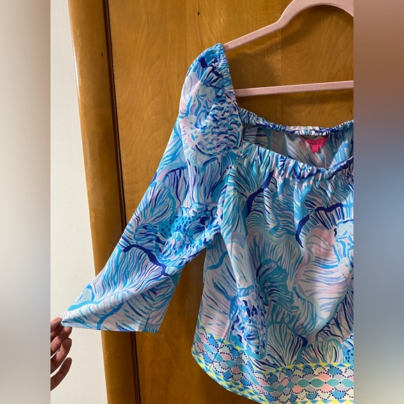 Lilly Pulitzer Lizzie top Bermuda Blue fishful thinking engineered top size L - Picture 3 of 10